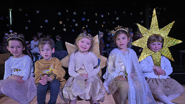 A Show-Stopping Wriggly Nativity at Hatherop Castle School